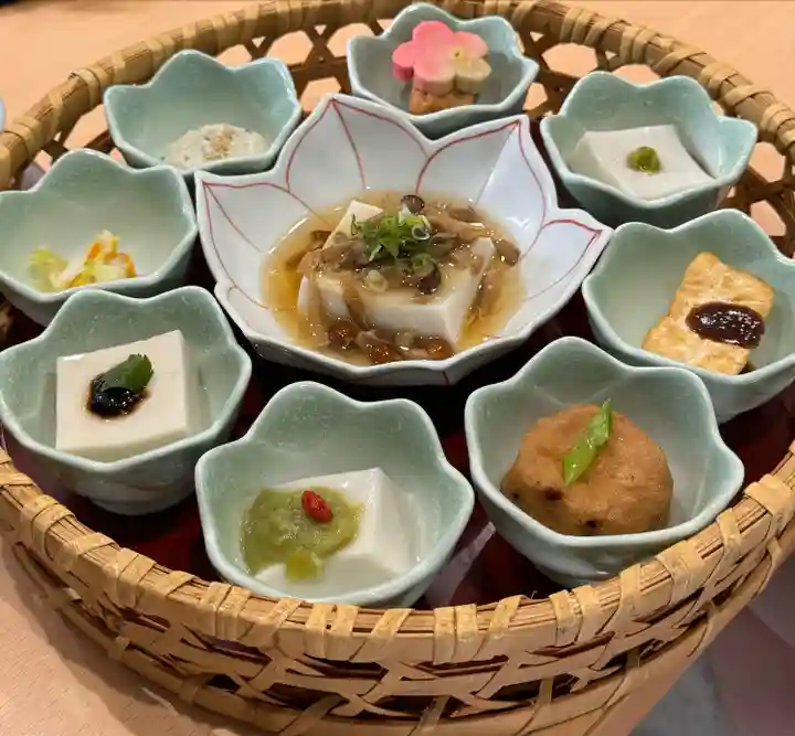 高野山金剛峯寺奥の院(和歌山県)