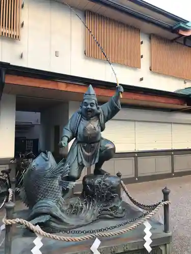 布施戎神社の像