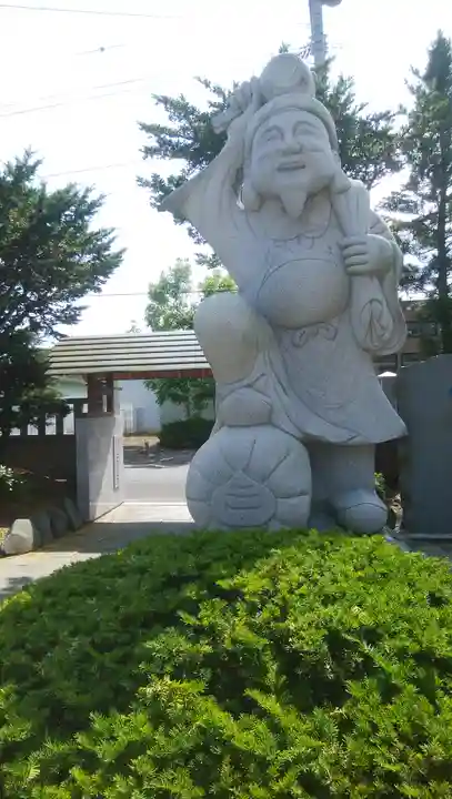 白老八幡神社の像