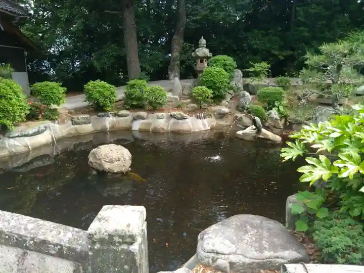 長尾八幡宮の{uncategorized: "未分類", other: "その他", undefined: "問題あり", building: "その他建物", grave: "お墓", sacred_gate: "鳥居", guardian: "狛犬", statue: "像", buddha: "仏像", history: "歴史", nature: "自然", garden: "庭園", animal: "動物", pagoda: "塔", temizu: "手水舎", mountain_gate: "山門・神門", sanctuary: "本殿・本堂", subordinate: "末社・摂社", art: "芸術", scenery: "景色", jizo: "地蔵", ema: "絵馬", goshuin: "御朱印", omikuji: "おみくじ", items: "授与品その他", amulet: "お守り", goshuincho: "御朱印帳", eats: "食事", festival: "お祭り", votive_dance: "神楽", shichigosan: "七五三参", wedding: "結婚式", experience: "体験その他", initially: "初詣", around: "周辺", anti_infection: "感染症対策"}