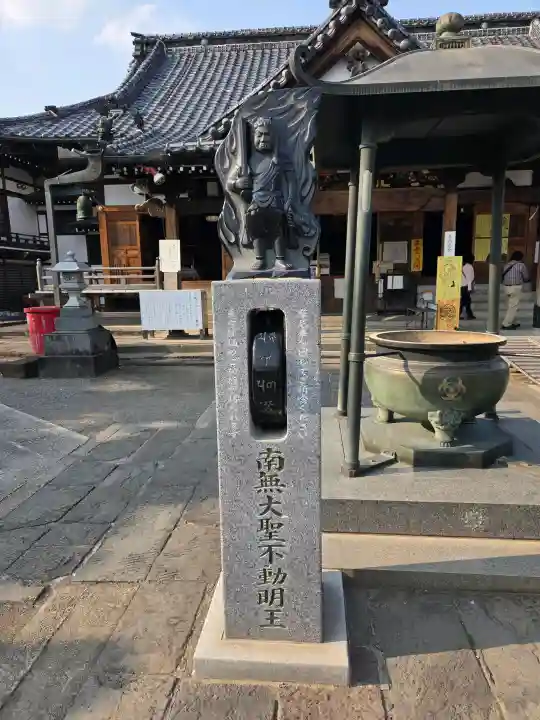 大聖寺の{uncategorized: "未分類", other: "その他", undefined: "問題あり", building: "その他建物", grave: "お墓", sacred_gate: "鳥居", guardian: "狛犬", statue: "像", buddha: "仏像", history: "歴史", nature: "自然", garden: "庭園", animal: "動物", pagoda: "塔", temizu: "手水舎", mountain_gate: "山門・神門", sanctuary: "本殿・本堂", subordinate: "末社・摂社", art: "芸術", scenery: "景色", jizo: "地蔵", ema: "絵馬", goshuin: "御朱印", omikuji: "おみくじ", items: "授与品その他", amulet: "お守り", goshuincho: "御朱印帳", eats: "食事", festival: "お祭り", votive_dance: "神楽", shichigosan: "七五三参", wedding: "結婚式", experience: "体験その他", initially: "初詣", around: "周辺", anti_infection: "感染症対策"}