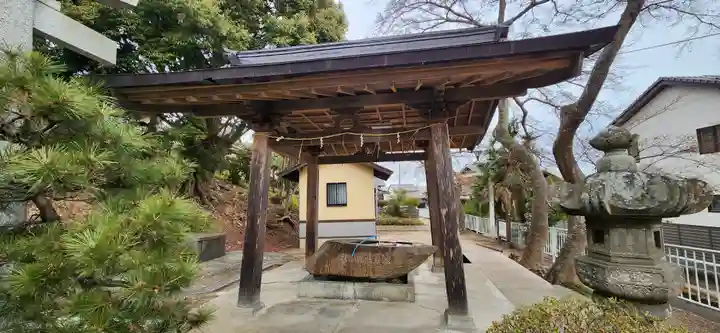 館腰神社の手水舎