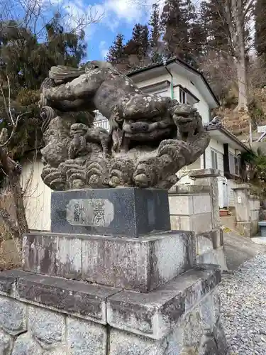 石都々古和気神社の狛犬