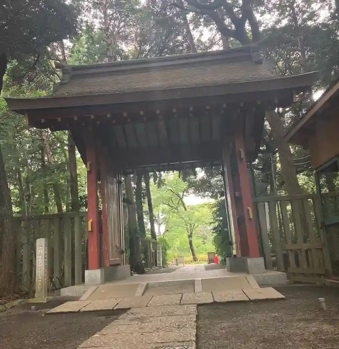 大宮八幡宮の山門・神門