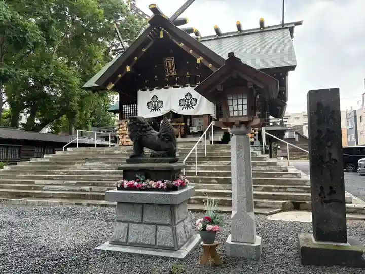 札幌諏訪神社の本殿・本堂