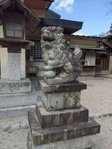 津八幡宮の狛犬