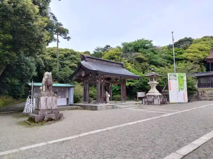 氣多大社の{uncategorized: "未分類", other: "その他", undefined: "問題あり", building: "その他建物", grave: "お墓", sacred_gate: "鳥居", guardian: "狛犬", statue: "像", buddha: "仏像", history: "歴史", nature: "自然", garden: "庭園", animal: "動物", pagoda: "塔", temizu: "手水舎", mountain_gate: "山門・神門", sanctuary: "本殿・本堂", subordinate: "末社・摂社", art: "芸術", scenery: "景色", jizo: "地蔵", ema: "絵馬", goshuin: "御朱印", omikuji: "おみくじ", items: "授与品その他", amulet: "お守り", goshuincho: "御朱印帳", eats: "食事", festival: "お祭り", votive_dance: "神楽", shichigosan: "七五三参", wedding: "結婚式", experience: "体験その他", initially: "初詣", around: "周辺", anti_infection: "感染症対策"}