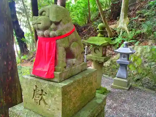 宇久井神社の狛犬