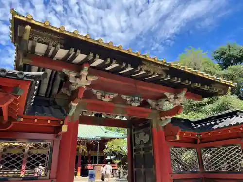 根津神社の山門