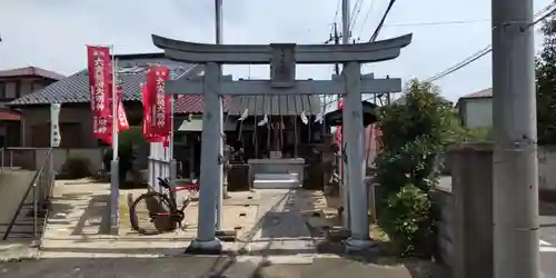 六実稲荷神社の鳥居