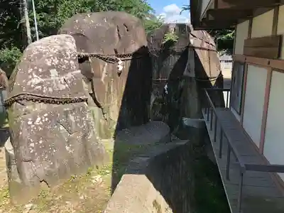 三ツ石神社(岩手県)
