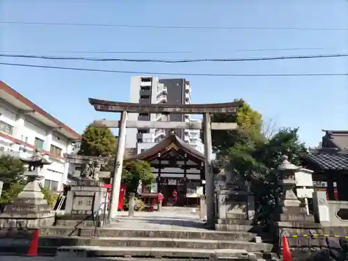 三輪神社の鳥居