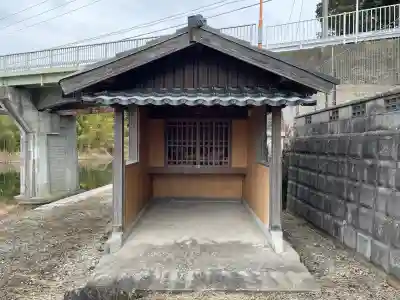 地蔵堂(水口町嶬峨)の{uncategorized: "未分類", other: "その他", undefined: "問題あり", building: "その他建物", grave: "お墓", sacred_gate: "鳥居", guardian: "狛犬", statue: "像", buddha: "仏像", history: "歴史", nature: "自然", garden: "庭園", animal: "動物", pagoda: "塔", temizu: "手水舎", mountain_gate: "山門・神門", sanctuary: "本殿・本堂", subordinate: "末社・摂社", art: "芸術", scenery: "景色", jizo: "地蔵", ema: "絵馬", goshuin: "御朱印", omikuji: "おみくじ", items: "授与品その他", amulet: "お守り", goshuincho: "御朱印帳", eats: "食事", festival: "お祭り", votive_dance: "神楽", shichigosan: "七五三参", wedding: "結婚式", experience: "体験その他", initially: "初詣", around: "周辺", anti_infection: "感染症対策"}