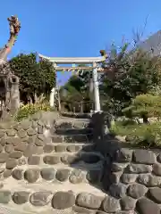 横浜御嶽神社の鳥居