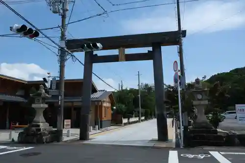 闘鶏神社の鳥居