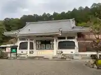 万重寺の{uncategorized: "未分類", other: "その他", undefined: "問題あり", building: "その他建物", grave: "お墓", sacred_gate: "鳥居", guardian: "狛犬", statue: "像", buddha: "仏像", history: "歴史", nature: "自然", garden: "庭園", animal: "動物", pagoda: "塔", temizu: "手水舎", mountain_gate: "山門・神門", sanctuary: "本殿・本堂", subordinate: "末社・摂社", art: "芸術", scenery: "景色", jizo: "地蔵", ema: "絵馬", goshuin: "御朱印", omikuji: "おみくじ", items: "授与品その他", amulet: "お守り", goshuincho: "御朱印帳", eats: "食事", festival: "お祭り", votive_dance: "神楽", shichigosan: "七五三参", wedding: "結婚式", experience: "体験その他", initially: "初詣", around: "周辺", anti_infection: "感染症対策"}