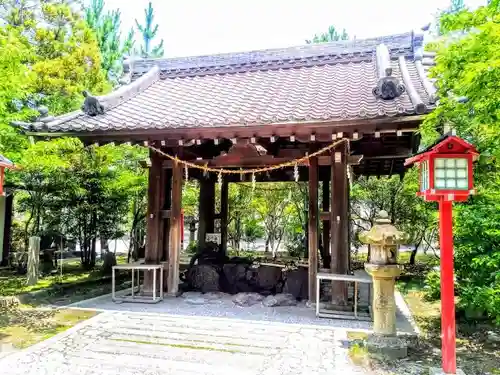 市原稲荷神社の手水舎