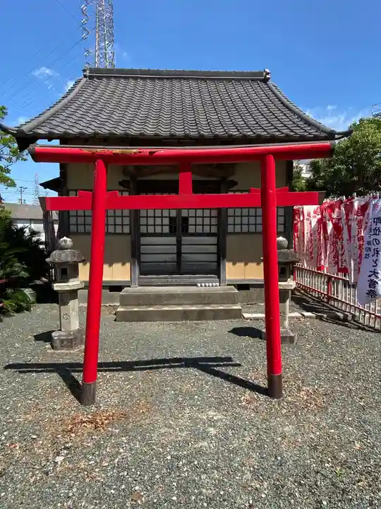 稲荷社(寄住町)の鳥居