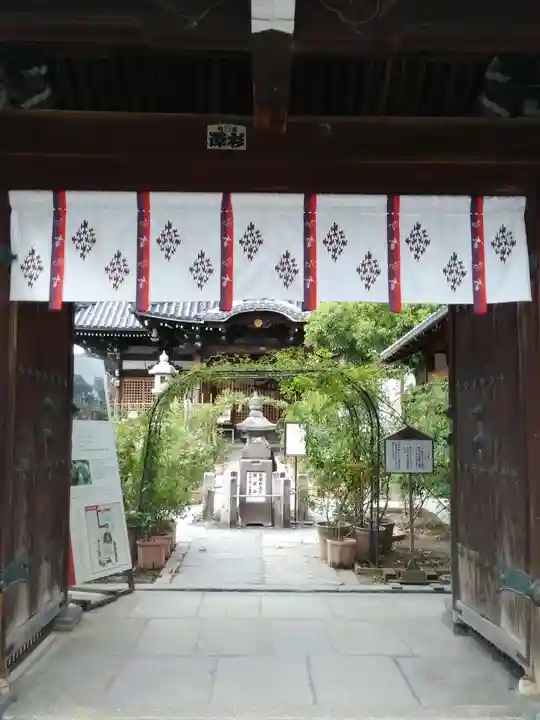 おふさ観音(観音寺)の山門・神門
