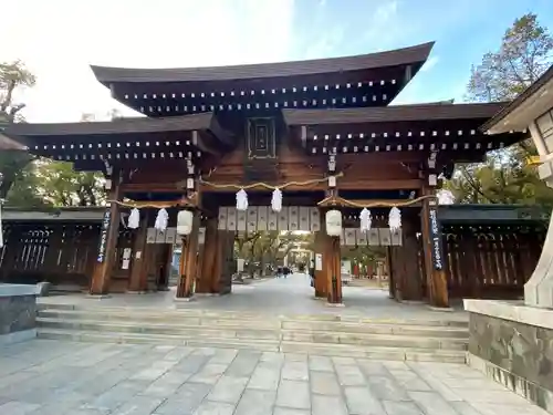湊川神社の山門・神門