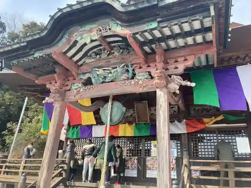 埼玉厄除け開運大師・龍泉寺（切り絵御朱印発祥の寺）の本殿