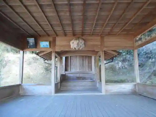 鬼王神社の本殿・本堂