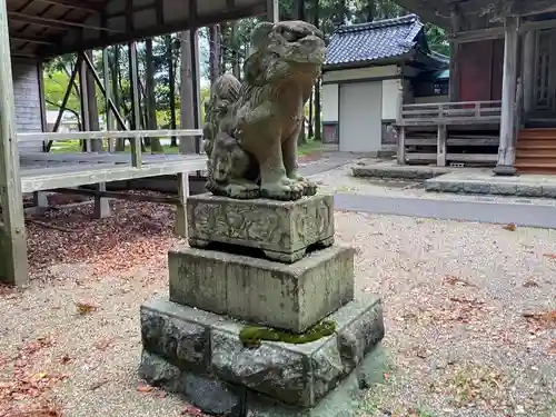 大物忌神社の狛犬