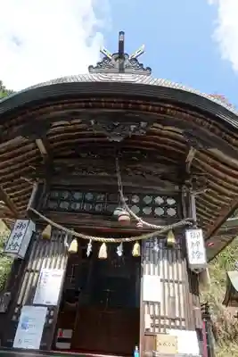 高座神社の本殿・本堂