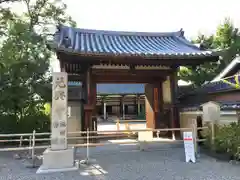 元興寺の山門