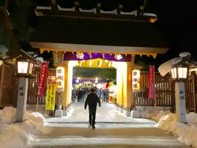 西根神社の山門・神門
