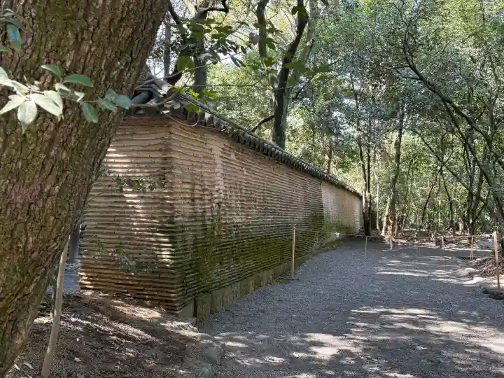 熱田神宮の{uncategorized: "未分類", other: "その他", undefined: "問題あり", building: "その他建物", grave: "お墓", sacred_gate: "鳥居", guardian: "狛犬", statue: "像", buddha: "仏像", history: "歴史", nature: "自然", garden: "庭園", animal: "動物", pagoda: "塔", temizu: "手水舎", mountain_gate: "山門・神門", sanctuary: "本殿・本堂", subordinate: "末社・摂社", art: "芸術", scenery: "景色", jizo: "地蔵", ema: "絵馬", goshuin: "御朱印", omikuji: "おみくじ", items: "授与品その他", amulet: "お守り", goshuincho: "御朱印帳", eats: "食事", festival: "お祭り", votive_dance: "神楽", shichigosan: "七五三参", wedding: "結婚式", experience: "体験その他", initially: "初詣", around: "周辺", anti_infection: "感染症対策"}