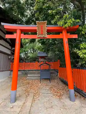熊野神社の{uncategorized: "未分類", other: "その他", undefined: "問題あり", building: "その他建物", grave: "お墓", sacred_gate: "鳥居", guardian: "狛犬", statue: "像", buddha: "仏像", history: "歴史", nature: "自然", garden: "庭園", animal: "動物", pagoda: "塔", temizu: "手水舎", mountain_gate: "山門・神門", sanctuary: "本殿・本堂", subordinate: "末社・摂社", art: "芸術", scenery: "景色", jizo: "地蔵", ema: "絵馬", goshuin: "御朱印", omikuji: "おみくじ", items: "授与品その他", amulet: "お守り", goshuincho: "御朱印帳", eats: "食事", festival: "お祭り", votive_dance: "神楽", shichigosan: "七五三参", wedding: "結婚式", experience: "体験その他", initially: "初詣", around: "周辺", anti_infection: "感染症対策"}