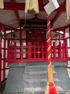 豊受稲荷神社（湯倉神社）の{uncategorized: "未分類", other: "その他", undefined: "問題あり", building: "その他建物", grave: "お墓", sacred_gate: "鳥居", guardian: "狛犬", statue: "像", buddha: "仏像", history: "歴史", nature: "自然", garden: "庭園", animal: "動物", pagoda: "塔", temizu: "手水舎", mountain_gate: "山門・神門", sanctuary: "本殿・本堂", subordinate: "末社・摂社", art: "芸術", scenery: "景色", jizo: "地蔵", ema: "絵馬", goshuin: "御朱印", omikuji: "おみくじ", items: "授与品その他", amulet: "お守り", goshuincho: "御朱印帳", eats: "食事", festival: "お祭り", votive_dance: "神楽", shichigosan: "七五三参", wedding: "結婚式", experience: "体験その他", initially: "初詣", around: "周辺", anti_infection: "感染症対策"}