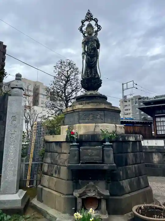 大円寺の{uncategorized: "未分類", other: "その他", undefined: "問題あり", building: "その他建物", grave: "お墓", sacred_gate: "鳥居", guardian: "狛犬", statue: "像", buddha: "仏像", history: "歴史", nature: "自然", garden: "庭園", animal: "動物", pagoda: "塔", temizu: "手水舎", mountain_gate: "山門・神門", sanctuary: "本殿・本堂", subordinate: "末社・摂社", art: "芸術", scenery: "景色", jizo: "地蔵", ema: "絵馬", goshuin: "御朱印", omikuji: "おみくじ", items: "授与品その他", amulet: "お守り", goshuincho: "御朱印帳", eats: "食事", festival: "お祭り", votive_dance: "神楽", shichigosan: "七五三参", wedding: "結婚式", experience: "体験その他", initially: "初詣", around: "周辺", anti_infection: "感染症対策"}