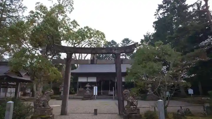 宇良神社(浦嶋神社)の鳥居