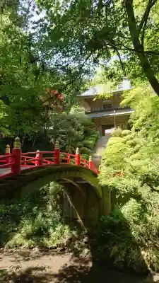 雲巌寺の{uncategorized: "未分類", other: "その他", undefined: "問題あり", building: "その他建物", grave: "お墓", sacred_gate: "鳥居", guardian: "狛犬", statue: "像", buddha: "仏像", history: "歴史", nature: "自然", garden: "庭園", animal: "動物", pagoda: "塔", temizu: "手水舎", mountain_gate: "山門・神門", sanctuary: "本殿・本堂", subordinate: "末社・摂社", art: "芸術", scenery: "景色", jizo: "地蔵", ema: "絵馬", goshuin: "御朱印", omikuji: "おみくじ", items: "授与品その他", amulet: "お守り", goshuincho: "御朱印帳", eats: "食事", festival: "お祭り", votive_dance: "神楽", shichigosan: "七五三参", wedding: "結婚式", experience: "体験その他", initially: "初詣", around: "周辺", anti_infection: "感染症対策"}