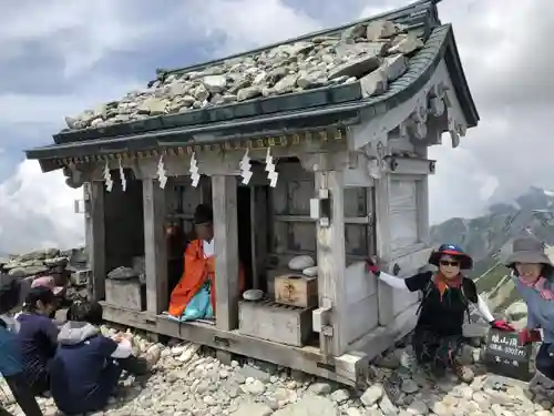 雄山神社峰本社の本殿