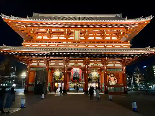 浅草寺の山門