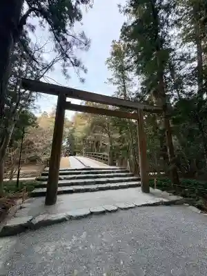 伊勢神宮内宮（皇大神宮）の{uncategorized: "未分類", other: "その他", undefined: "問題あり", building: "その他建物", grave: "お墓", sacred_gate: "鳥居", guardian: "狛犬", statue: "像", buddha: "仏像", history: "歴史", nature: "自然", garden: "庭園", animal: "動物", pagoda: "塔", temizu: "手水舎", mountain_gate: "山門・神門", sanctuary: "本殿・本堂", subordinate: "末社・摂社", art: "芸術", scenery: "景色", jizo: "地蔵", ema: "絵馬", goshuin: "御朱印", omikuji: "おみくじ", items: "授与品その他", amulet: "お守り", goshuincho: "御朱印帳", eats: "食事", festival: "お祭り", votive_dance: "神楽", shichigosan: "七五三参", wedding: "結婚式", experience: "体験その他", initially: "初詣", around: "周辺", anti_infection: "感染症対策"}