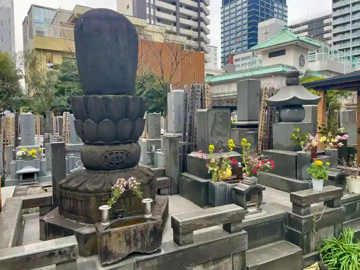 西応寺の{uncategorized: "未分類", other: "その他", undefined: "問題あり", building: "その他建物", grave: "お墓", sacred_gate: "鳥居", guardian: "狛犬", statue: "像", buddha: "仏像", history: "歴史", nature: "自然", garden: "庭園", animal: "動物", pagoda: "塔", temizu: "手水舎", mountain_gate: "山門・神門", sanctuary: "本殿・本堂", subordinate: "末社・摂社", art: "芸術", scenery: "景色", jizo: "地蔵", ema: "絵馬", goshuin: "御朱印", omikuji: "おみくじ", items: "授与品その他", amulet: "お守り", goshuincho: "御朱印帳", eats: "食事", festival: "お祭り", votive_dance: "神楽", shichigosan: "七五三参", wedding: "結婚式", experience: "体験その他", initially: "初詣", around: "周辺", anti_infection: "感染症対策"}
