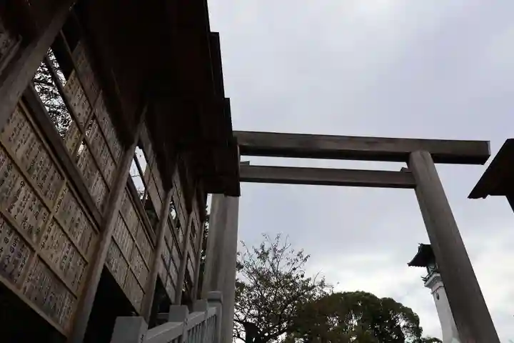 伊勢山皇大神宮の鳥居