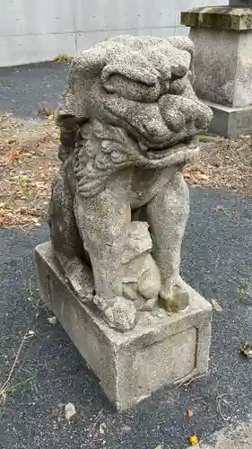 拝幣志神社の狛犬