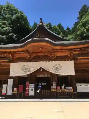 穂高神社本宮の本殿・本堂