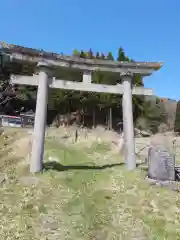 栃内観音の鳥居