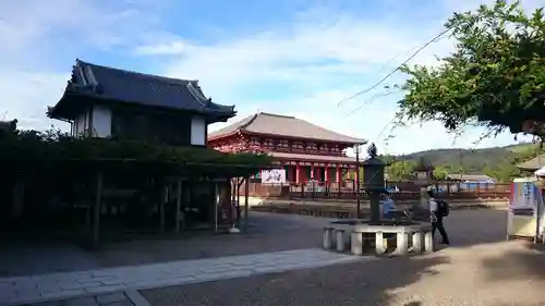 興福寺の本殿・本堂