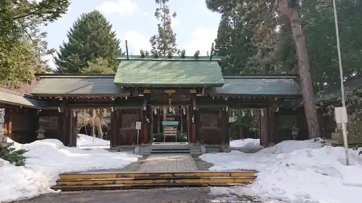 琴似神社の山門・神門