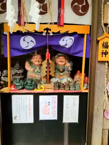 櫻井子安神社の像