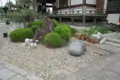 宝生寺の庭園