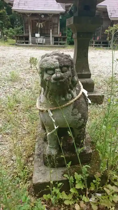 深山神社の狛犬