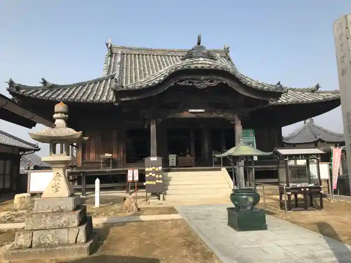 餘慶寺の本殿・本堂